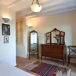 Triantaros Artful Villa *