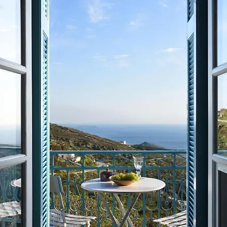 Villa Triantaros Artful