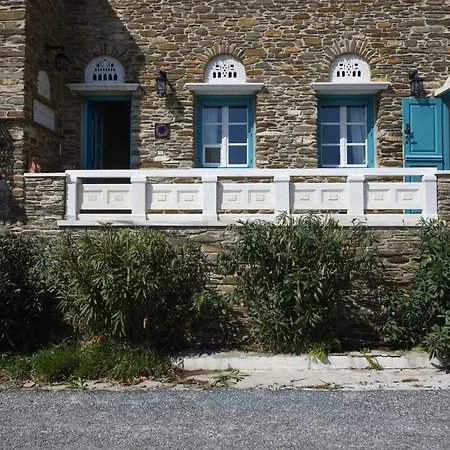 Triantaros Artful Villa