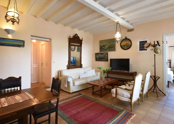 Triantaros Artful Villa Triandáros