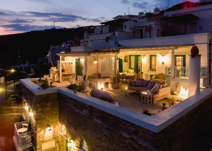 Triantaros Artful Villa *