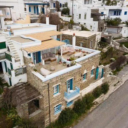 Villa Triantaros Artful