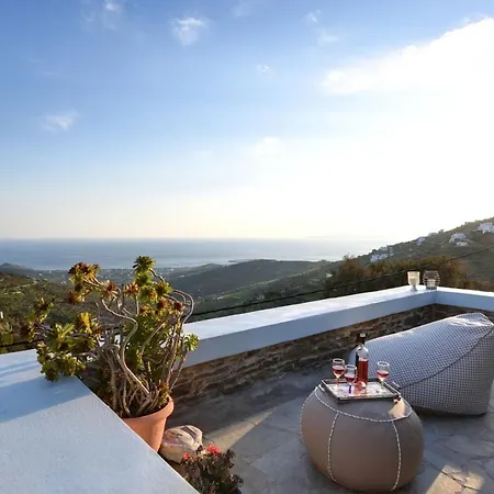 Villa Triantaros Artful *