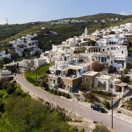 Villa Triantaros Artful *