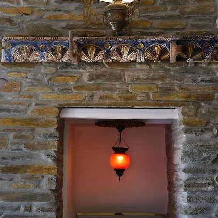 Triantaros Artful Triandaros (Tinos)