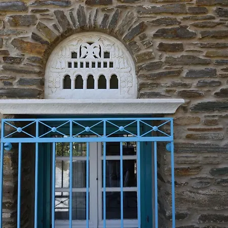 Villa Triantaros Artful *