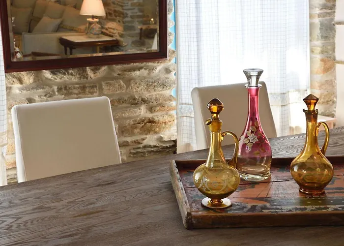 Triantaros Artful Triandáros